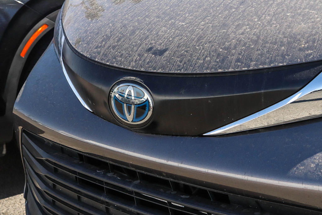 Thumbnail: 2024 Toyota Sienna - 6