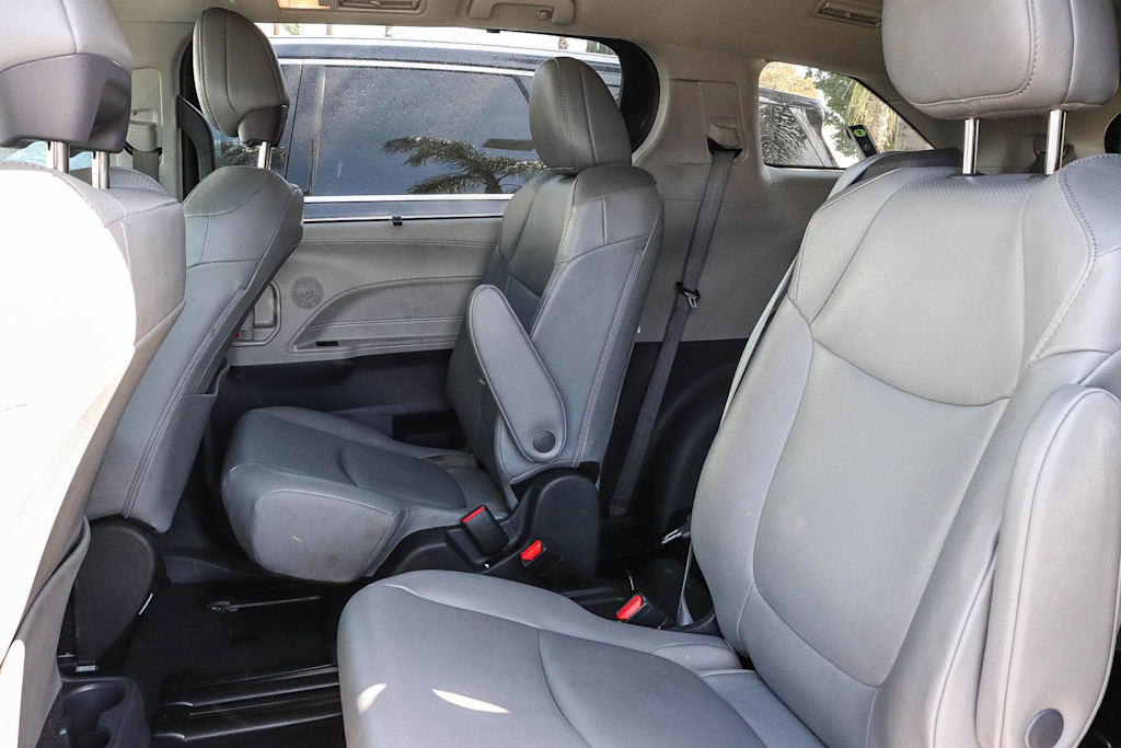 Thumbnail: 2024 Toyota Sienna - 10