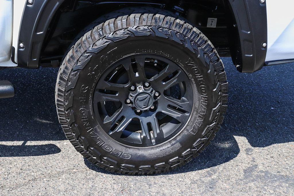 Thumbnail: 2020 Toyota Tacoma - 7