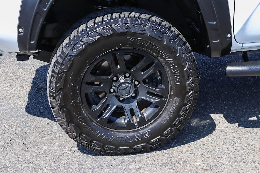 Thumbnail: 2020 Toyota Tacoma - 23