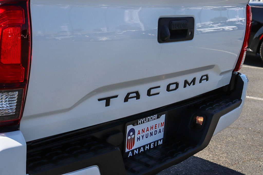 Thumbnail: 2020 Toyota Tacoma - 22