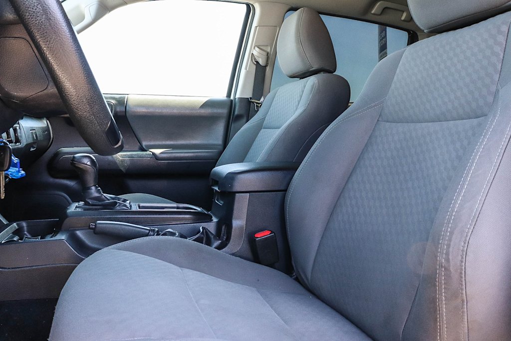 Thumbnail: 2020 Toyota Tacoma - 11