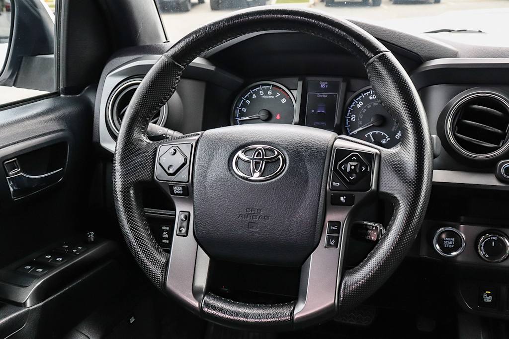Thumbnail: 2019 Toyota Tacoma - 9