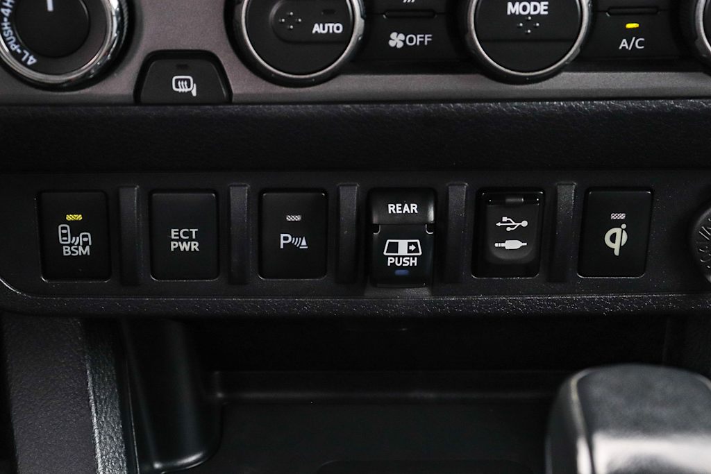 Thumbnail: 2019 Toyota Tacoma - 25