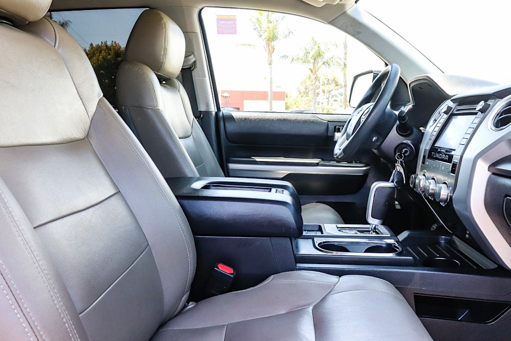Thumbnail: 2014 Toyota Tundra - 10
