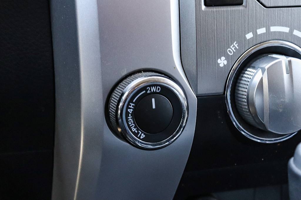 Thumbnail: 2014 Toyota Tundra - 35