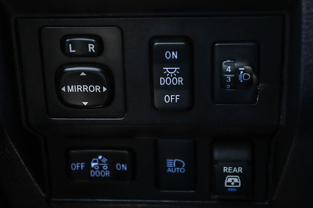 Thumbnail: 2019 Toyota Tundra - 34