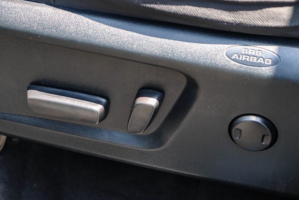 Thumbnail: 2019 Toyota Tundra - 32