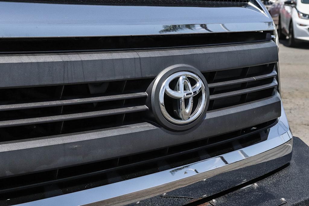 Thumbnail: 2015 Toyota Tundra - 6