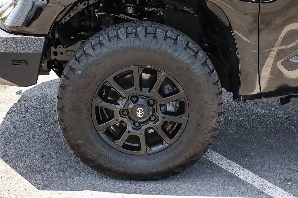 Thumbnail: 2015 Toyota Tundra - 18