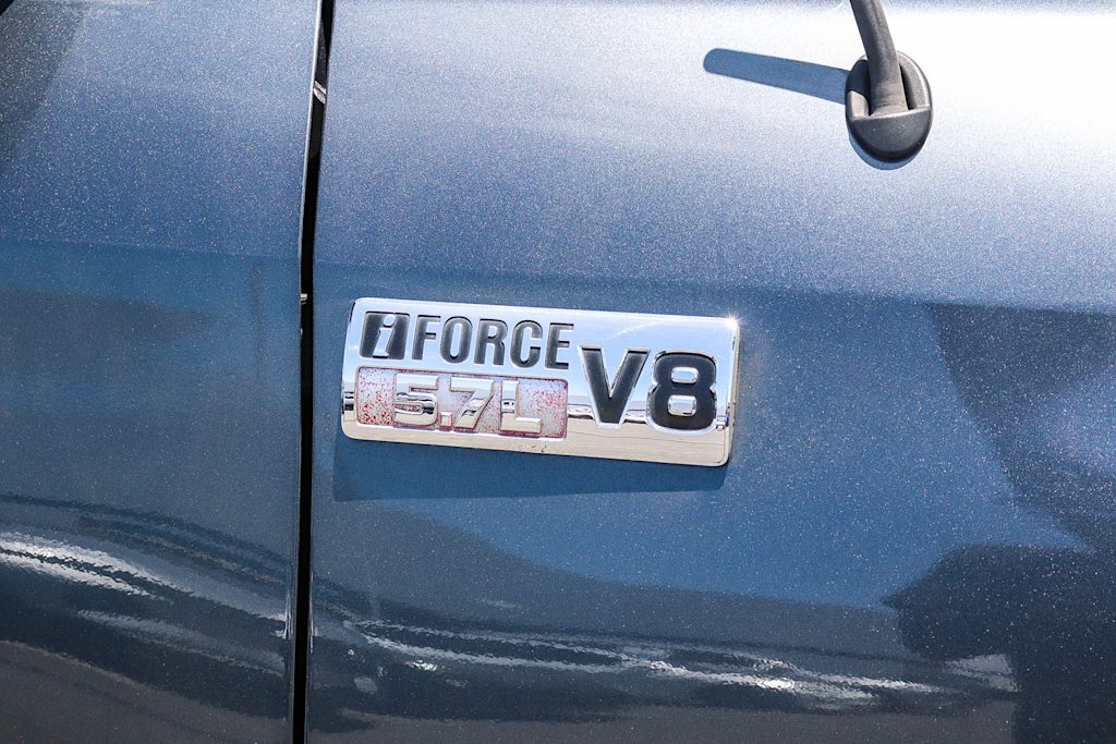 Thumbnail: 2010 Toyota Tundra - 21