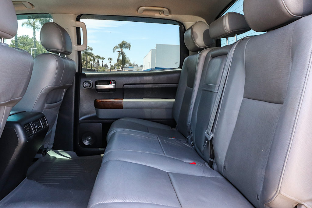 Thumbnail: 2010 Toyota Tundra - 10