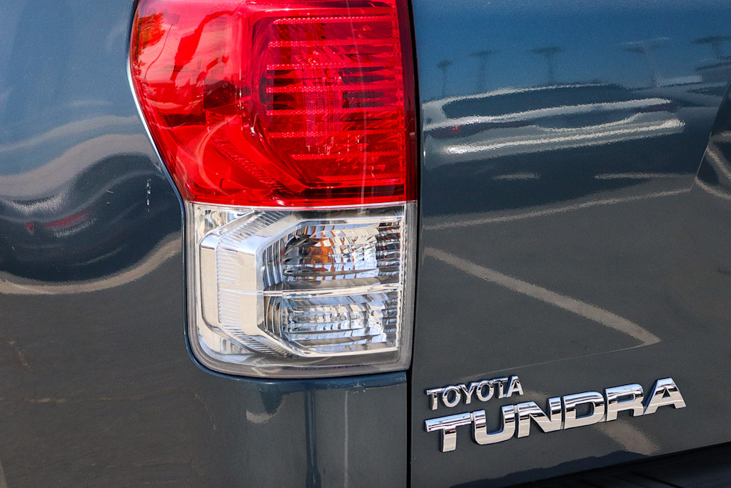 Thumbnail: 2010 Toyota Tundra - 15