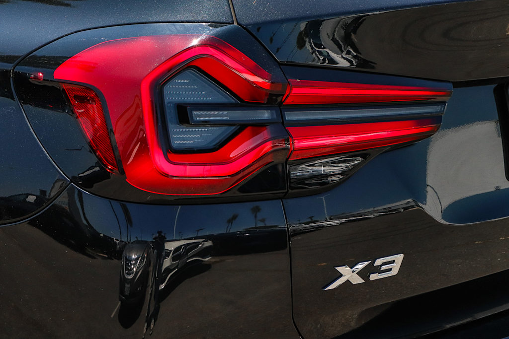 Thumbnail: 2024 BMW X3 - 19