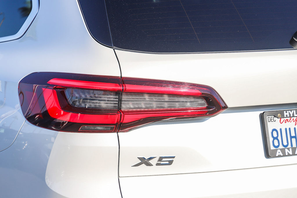 Thumbnail: 2021 BMW X5 - 19