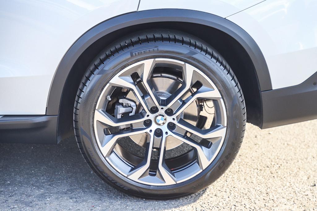 Thumbnail: 2021 BMW X5 - 20