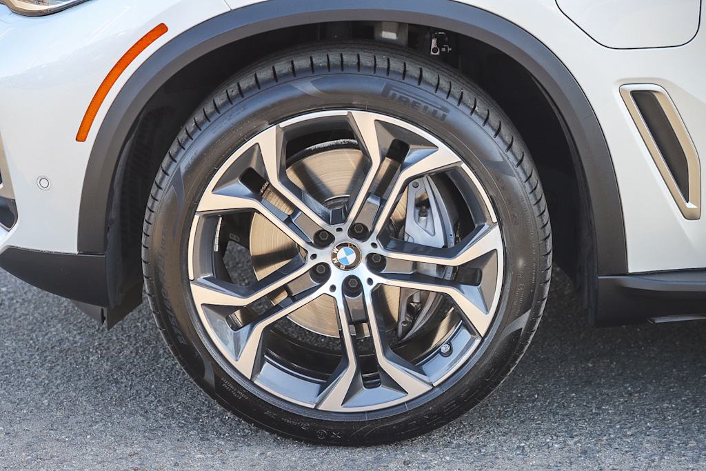 Thumbnail: 2021 BMW X5 - 7