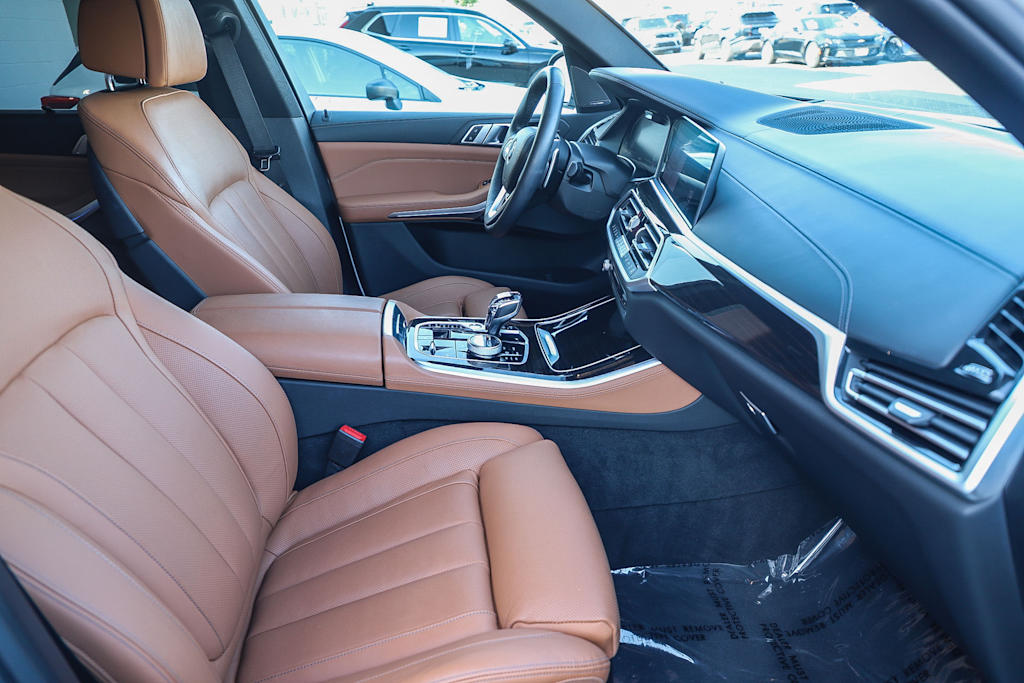 Thumbnail: 2021 BMW X5 - 9