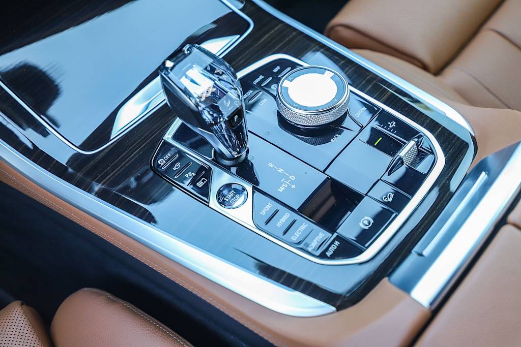 Thumbnail: 2021 BMW X5 - 13