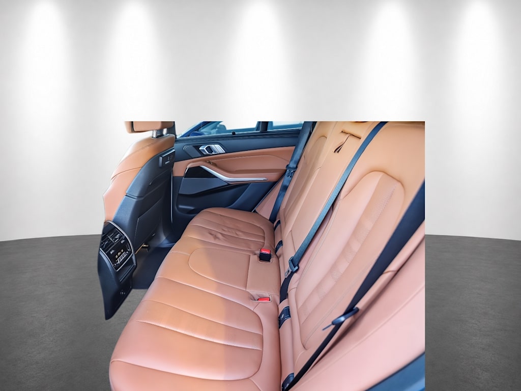 Thumbnail: 2021 BMW X5 - 11