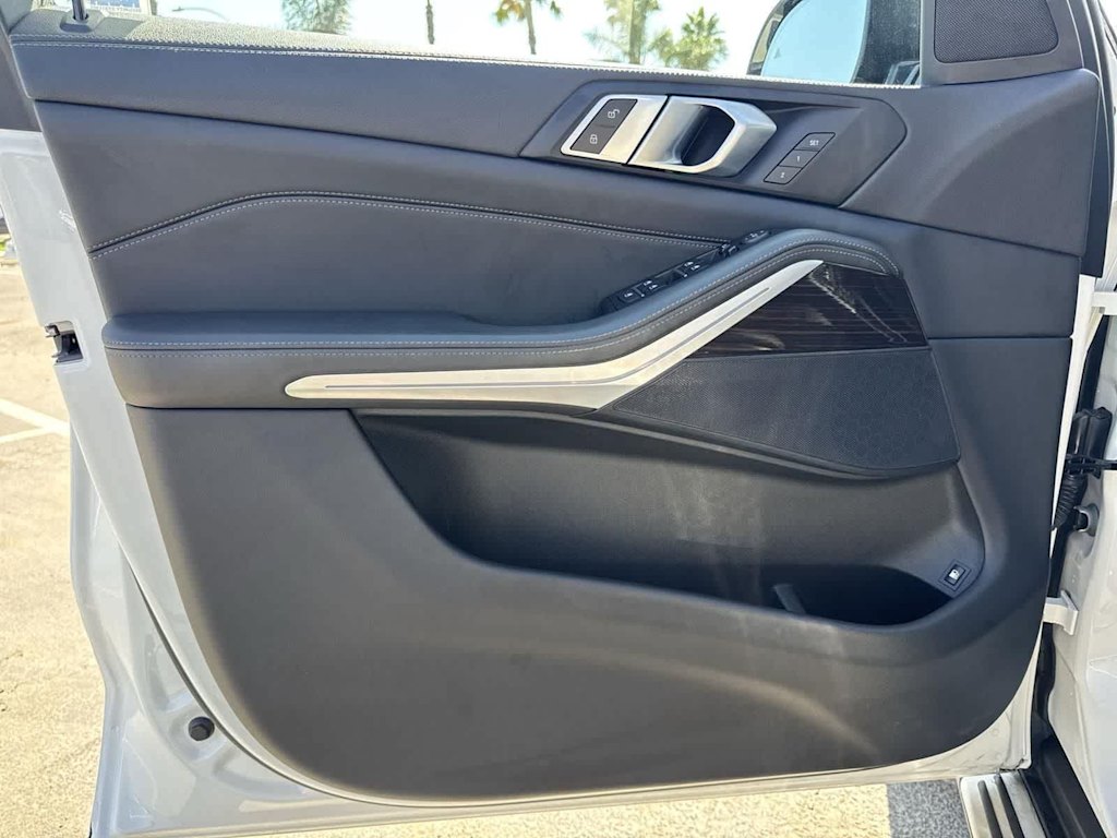 Thumbnail: 2023 BMW X5 - 28