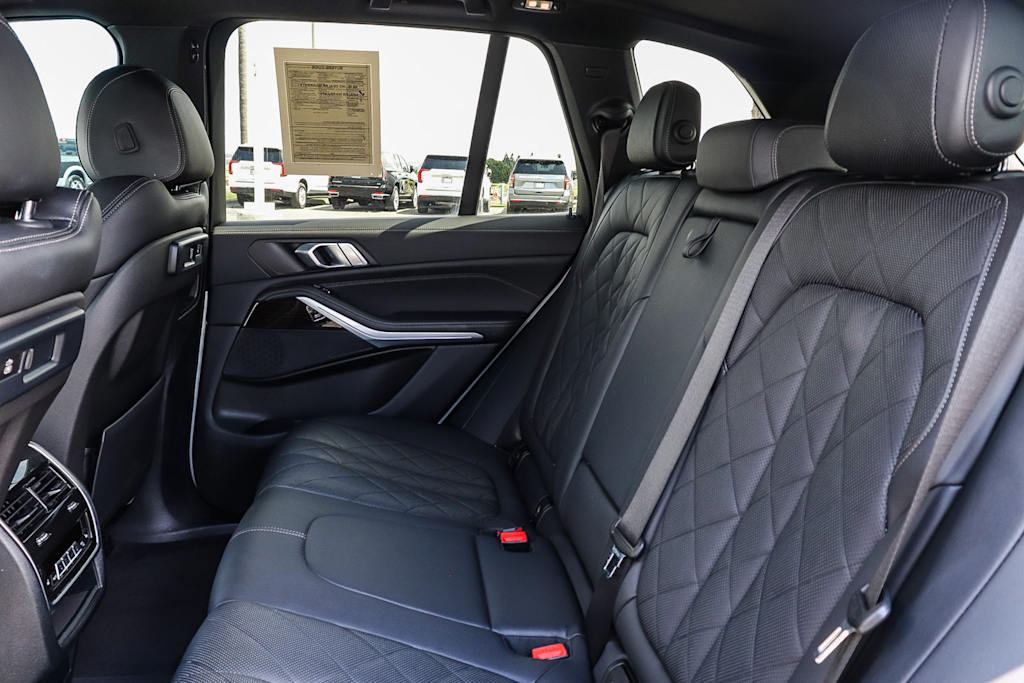 Thumbnail: 2023 BMW X5 - 11
