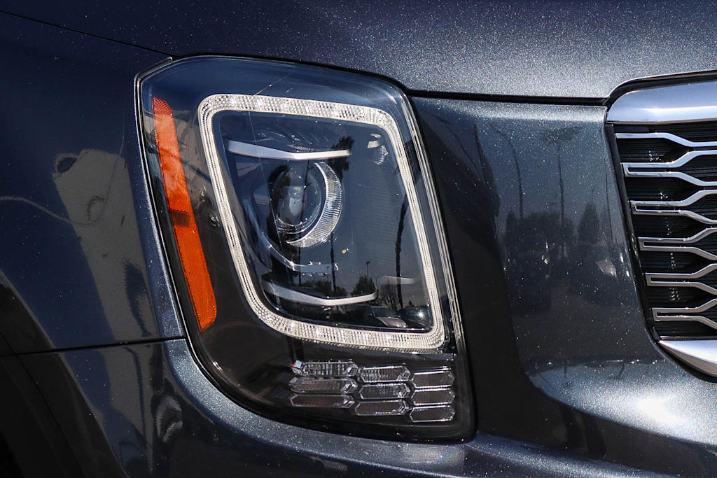 Thumbnail: 2020 Kia Telluride - 14