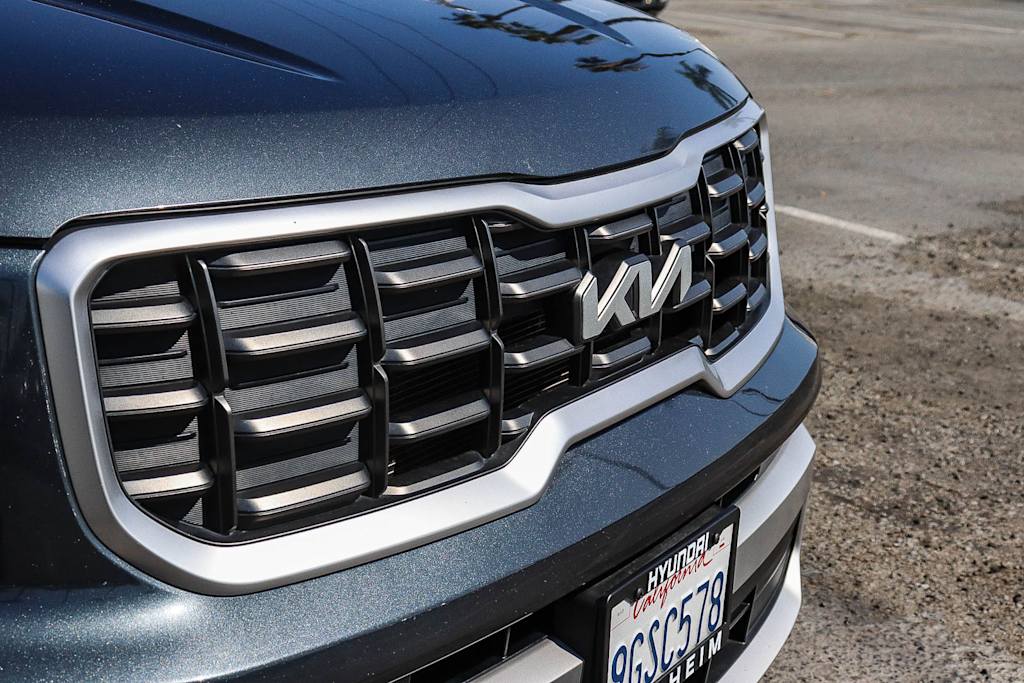 Thumbnail: 2023 Kia Telluride - 18