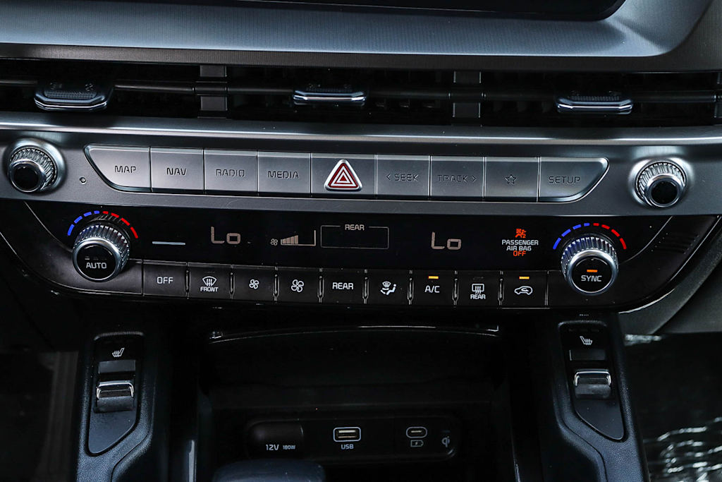 Thumbnail: 2023 Kia Telluride - 24