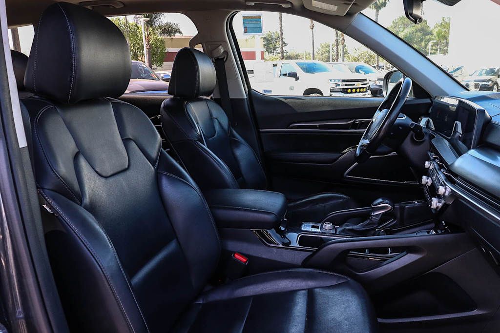 Thumbnail: 2023 Kia Telluride - 10