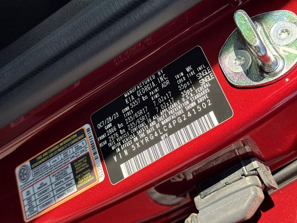 Thumbnail: 2023 Kia Sorento - 18