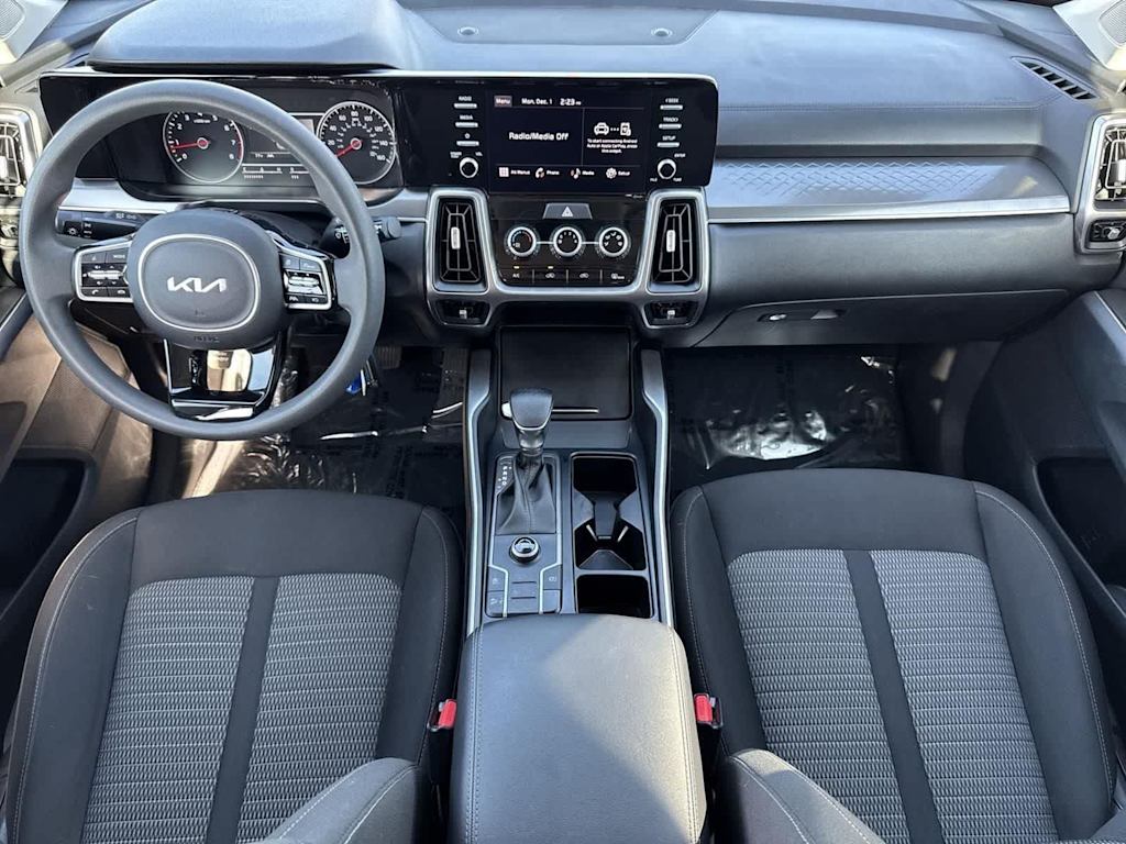 Thumbnail: 2023 Kia Sorento - 2