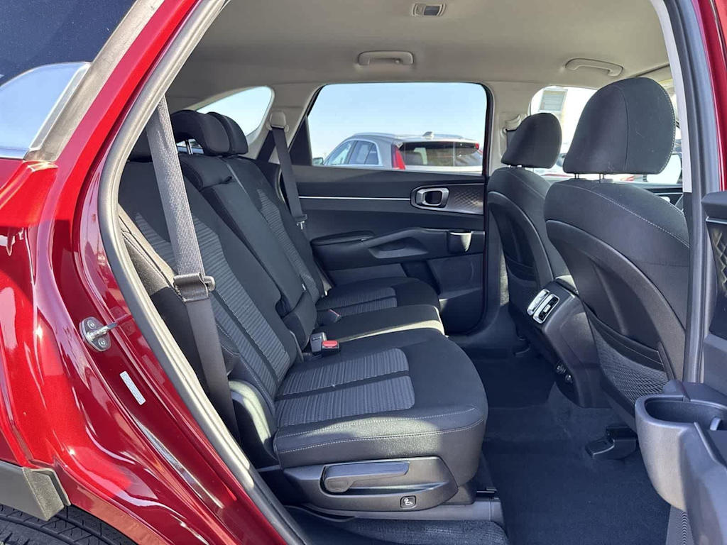 Thumbnail: 2023 Kia Sorento - 24