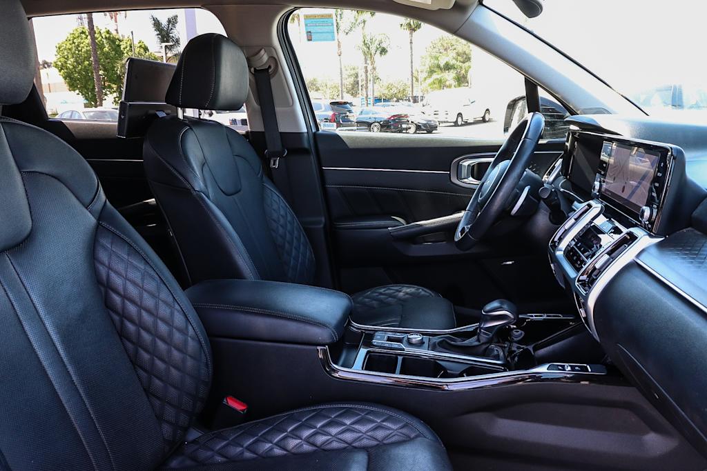 Thumbnail: 2022 Kia Sorento - 9