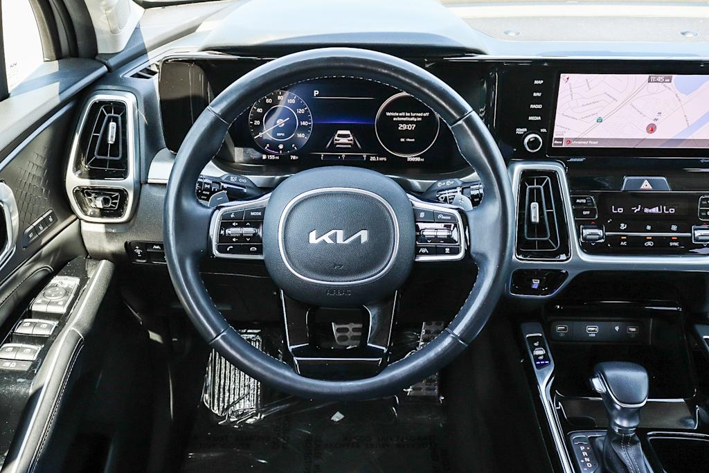 Thumbnail: 2022 Kia Sorento - 8