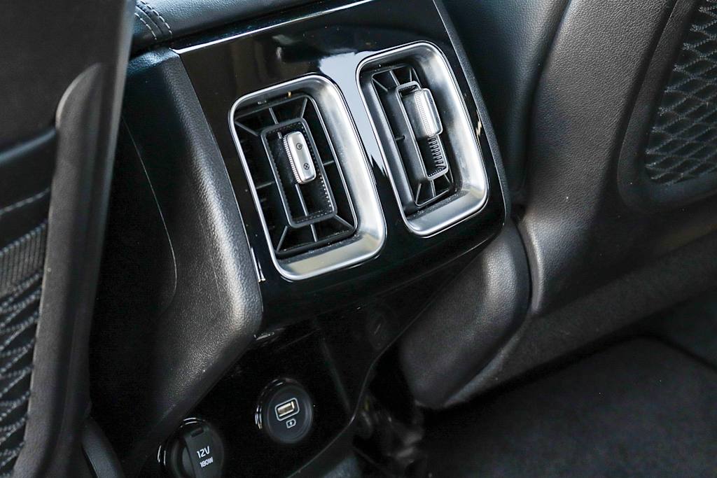 Thumbnail: 2022 Kia Sorento - 29