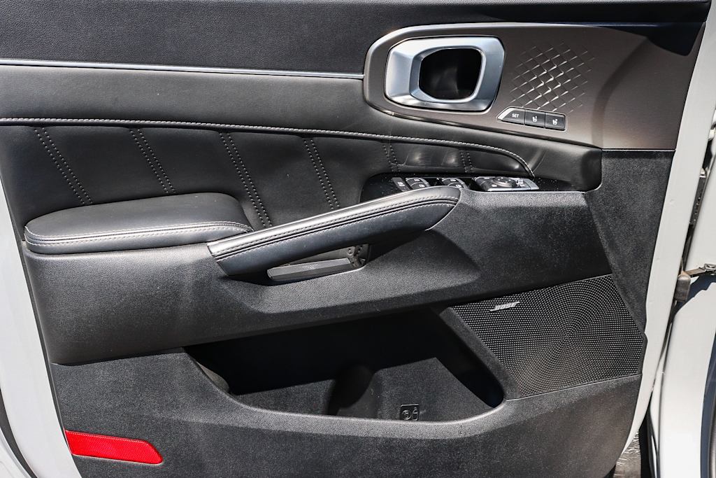 Thumbnail: 2022 Kia Sorento - 30