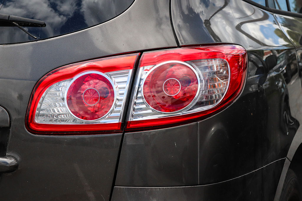 Thumbnail: 2012 Hyundai Santa Fe - 8