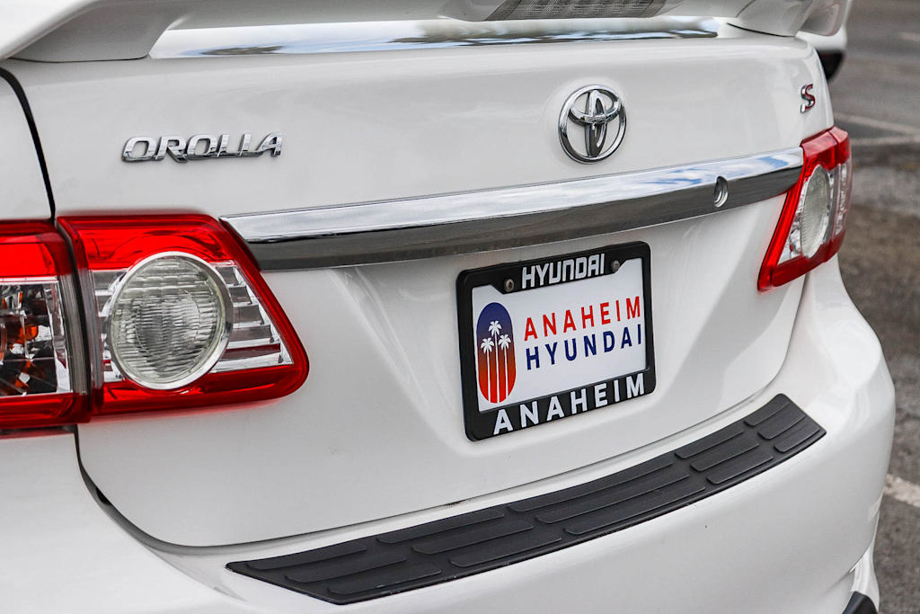 Thumbnail: 2013 Toyota Corolla - 20