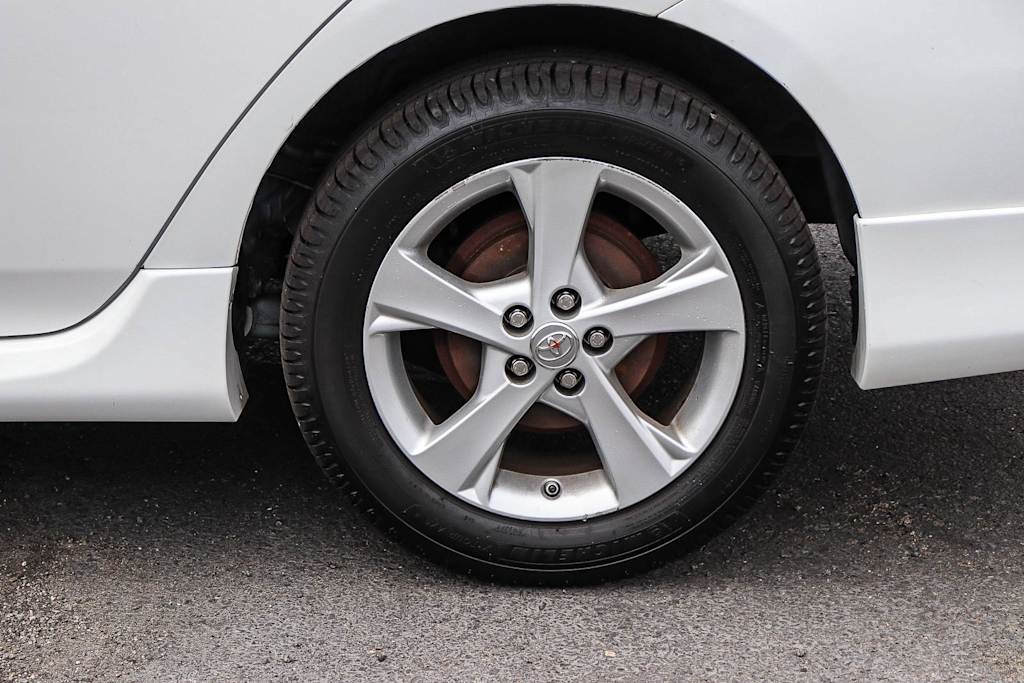 Thumbnail: 2013 Toyota Corolla - 7
