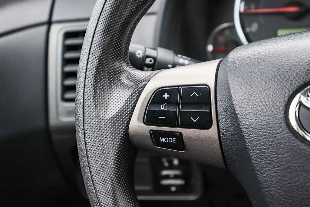 Thumbnail: 2013 Toyota Corolla - 24
