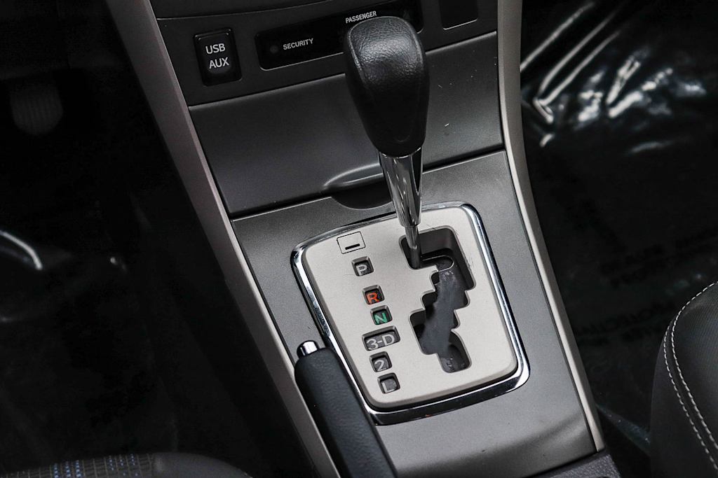 Thumbnail: 2013 Toyota Corolla - 14