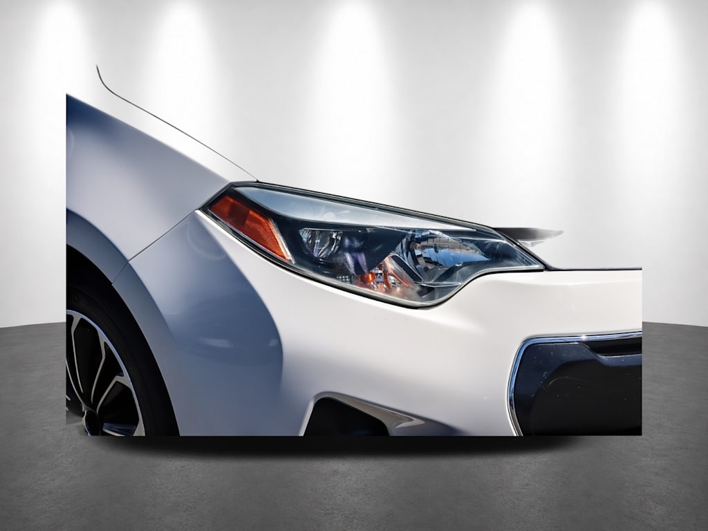 Thumbnail: 2016 Toyota Corolla - 18