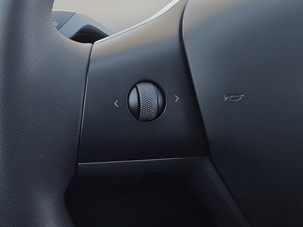 Thumbnail: 2023 Tesla Model 3 - 22