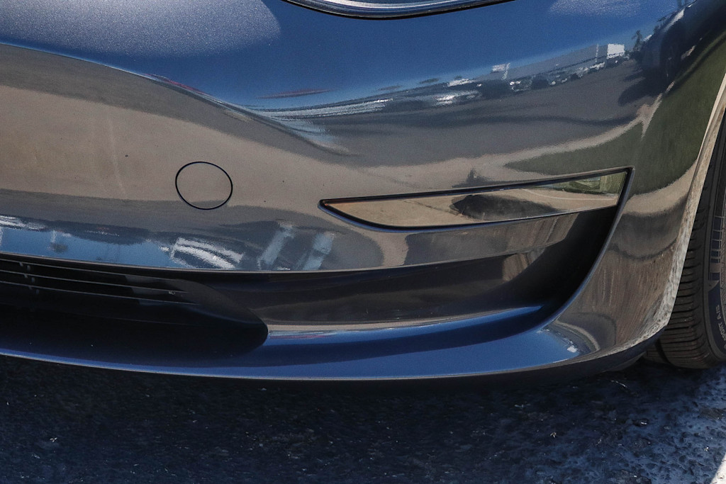 Thumbnail: 2023 Tesla Model 3 - 14