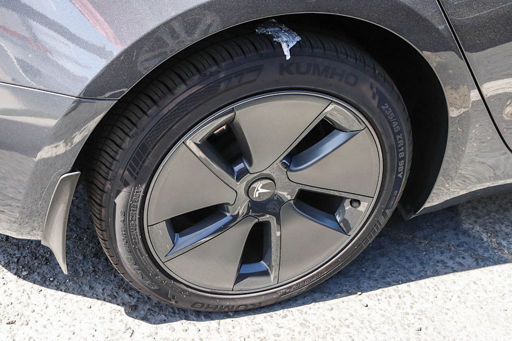 Thumbnail: 2023 Tesla Model 3 - 20