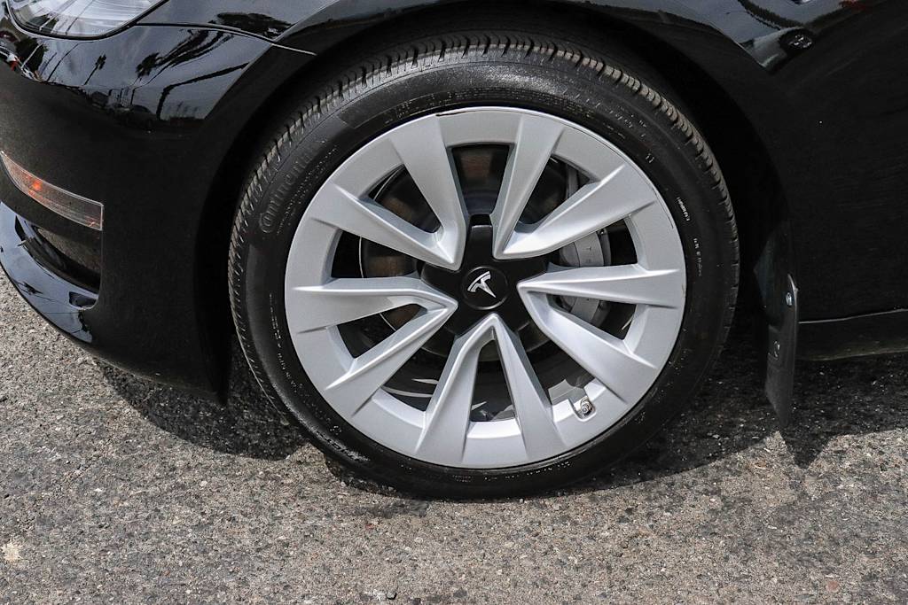 Thumbnail: 2023 Tesla Model 3 - 20