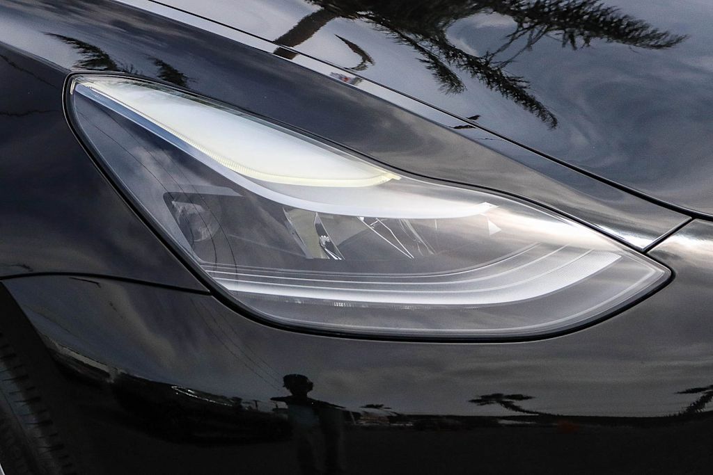 Thumbnail: 2023 Tesla Model 3 - 16