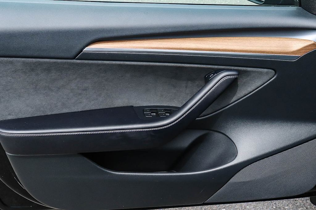 Thumbnail: 2023 Tesla Model 3 - 23