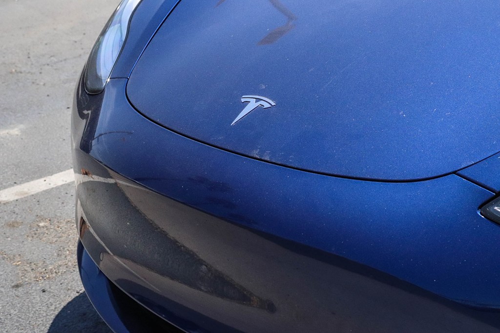 Thumbnail: 2018 Tesla Model 3 - 7